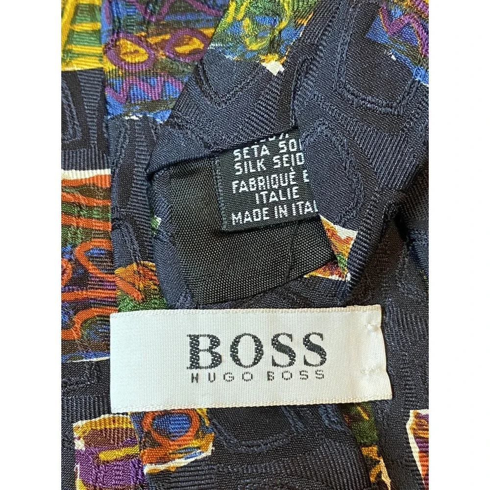 HUGO BOSS Mens NeckTie Silk 100% Art Geometric Colors Made In Italy 57